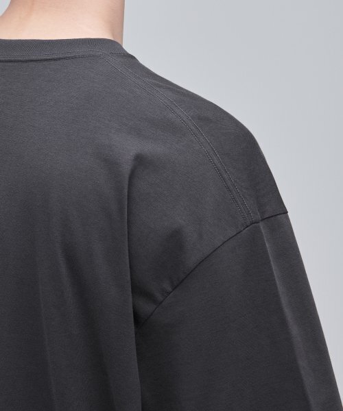 MUSINSA STANDARD（ムシンサスタンダード）の「[クールタンダード] オーバーサイズクルーネックTシャツ [ガンメタル]（Tシャツ/カットソー・メンズ・その他・LARGE/X-LARGE/XX-LARGE/XXX-LARGE/SMALL/MEDIUM）」の6枚目の写真