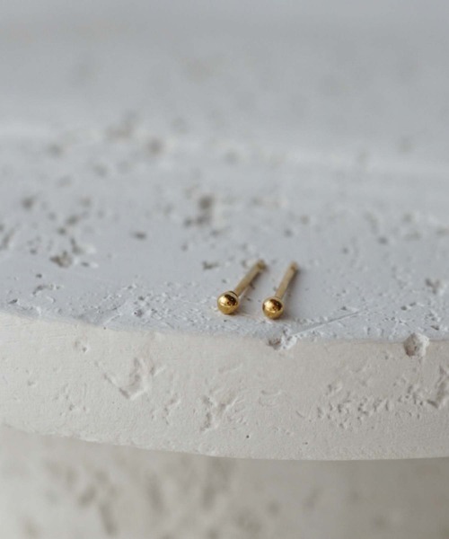 CERCA(チェルカ)の「saran jewelry/極小 シンプル ボールピアス/アレルギー対応(ピアス(両耳用)・レディース・ゴールド/シルバー・FREE)」の2枚目の写真