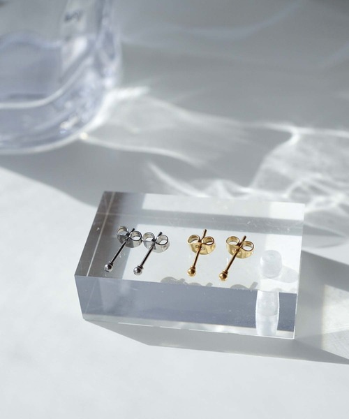 CERCA(チェルカ)の「saran jewelry/極小 シンプル ボールピアス/アレルギー対応(ピアス(両耳用)・レディース・ゴールド/シルバー・FREE)」の3枚目の写真