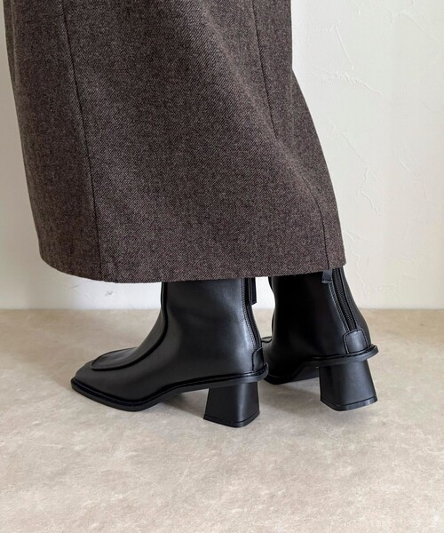 fredy emue（フレディエミュ）の「スクエアトゥブーツ（ブーツ・レディース・ブラック・M/L）」の3枚目の写真