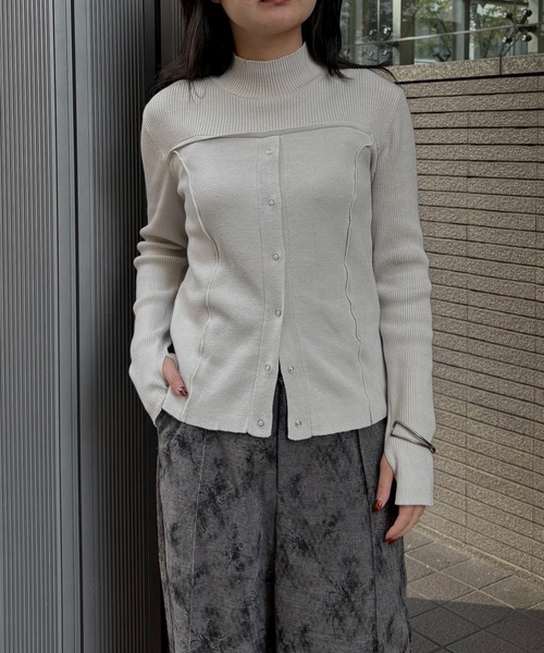 &g'aime（アンジェム）の「【&ｇ'aime 】レイヤードライクニット Layered Style Knit（ニット/セーター・レディース・オレンジ/ブラック/チャコールグレー/グレイッシュベージュ・FREE）」の4枚目の写真
