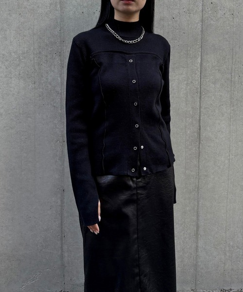 &g'aime（アンジェム）の「【&ｇ'aime 】レイヤードライクニット Layered Style Knit（ニット/セーター・レディース・オレンジ/ブラック/チャコールグレー/グレイッシュベージュ・FREE）」の2枚目の写真