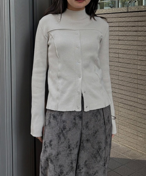 &g'aime（アンジェム）の「【&ｇ'aime 】レイヤードライクニット Layered Style Knit（ニット/セーター・レディース・オレンジ/ブラック/チャコールグレー/グレイッシュベージュ・FREE）」の10枚目の写真