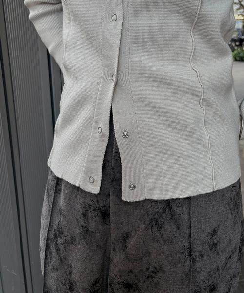 &g'aime（アンジェム）の「【&ｇ'aime 】レイヤードライクニット Layered Style Knit（ニット/セーター・レディース・オレンジ/ブラック/チャコールグレー/グレイッシュベージュ・FREE）」の20枚目の写真