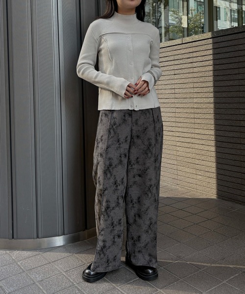 &g'aime（アンジェム）の「【&ｇ'aime 】レイヤードライクニット Layered Style Knit（ニット/セーター・レディース・オレンジ/ブラック/チャコールグレー/グレイッシュベージュ・FREE）」の22枚目の写真