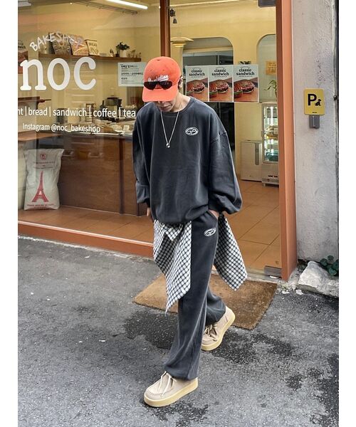 GUBIN（グビン）の「[起毛] ピグメントスウェットシャツ - チャコール（スウェット・レディース・その他・LARGE/MEDIUM）」の13枚目の写真