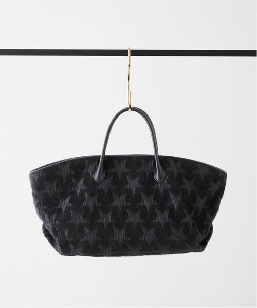 VERMEIL par iena（ヴェルメイユパーイエナ）の「SHIME シィメ 別注STARジャガード MARCHE トートバッグ（トートバッグ・レディース・ブラック・FREE）」の4枚目の写真