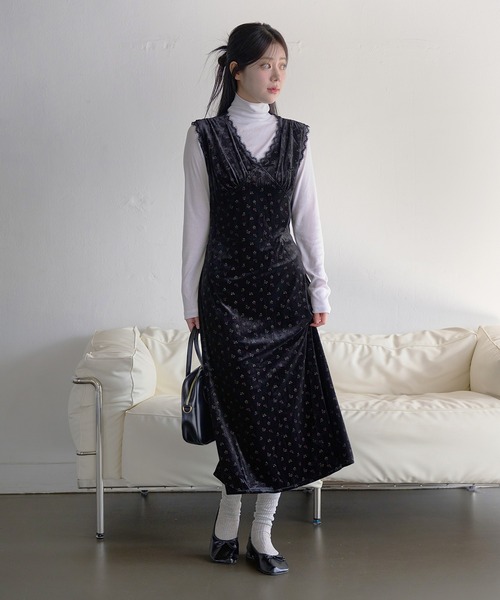 UNE MANSION（ユヌマンション）の「【選べる3種類のベルベットパターン生地】リボン×レーストリミングデザインベルベットロングワンピース（ワンピース・レディース・ブラック系その他/ブラック/ブラック系その他2・FREE）」の21枚目の写真