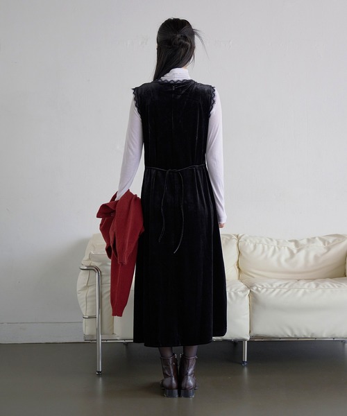 UNE MANSION（ユヌマンション）の「【選べる3種類のベルベットパターン生地】リボン×レーストリミングデザインベルベットロングワンピース（ワンピース・レディース・ブラック系その他/ブラック/ブラック系その他2・FREE）」の5枚目の写真