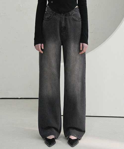 Vivacious(ビバシャス)の「Brush Wide Denim Pants LIGHT BLUE(デニムパンツ・レディース・ライトブルー・LARGE/MEDIUM/SMALL/X-LARGE)」の2枚目の写真