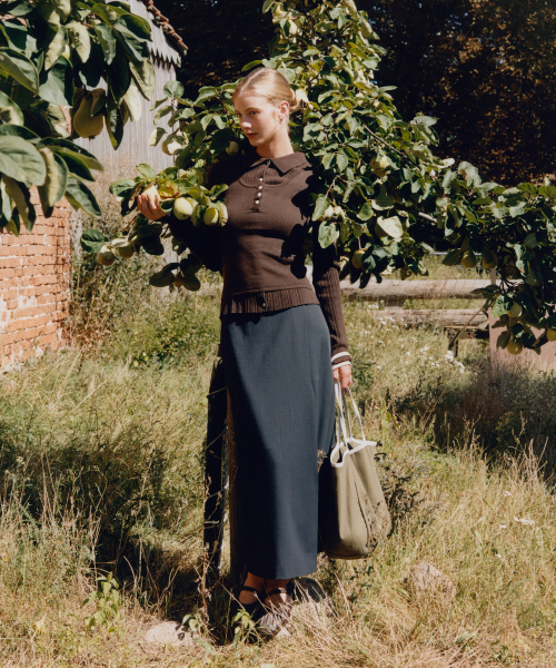 FOLNUA（フォルニュア）の「MAXI PENCIL SKIRT (CHARCOAL)（スカート・レディース・その他・SMALL/MEDIUM）」の2枚目の写真