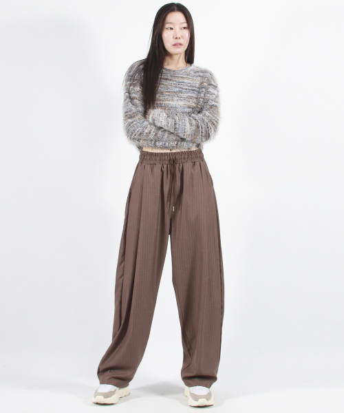 DEMARC(ドゥマーク)の「STRIPE CHICANO WIDE ONE-TUCK PANTS -Brown(スラックス・レディース・その他・MEDIUM/LARGE)」の2枚目の写真