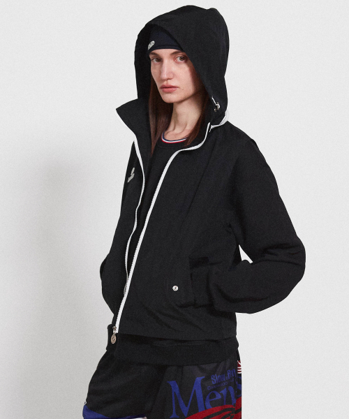 MENASOO(ミナス)の「Highneck Hood Vest_Black(ベスト・レディース・ブラック・F)」の7枚目の写真