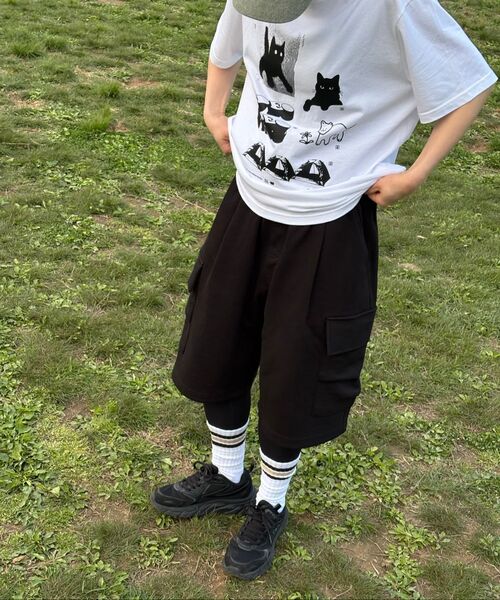 ALEXNAIDEN(アレックスエンエイデン)の「ワンタックワイドカーゴショートパンツ(ブラック)(その他パンツ・レディース・ブラック・MEDIUM/LARGE/X-LARGE)」の2枚目の写真
