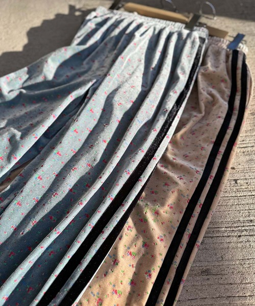 Alley Tokyo（アリートーキョー）の「花柄ベロアライン入りイージーパンツ（その他パンツ・レディース・サックスブルー/ベージュ・FREE）」の12枚目の写真