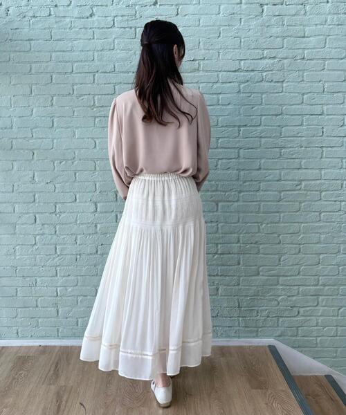 couture brooch（クチュールブローチ）の「【ハレの日・通勤】配色タックタイブラウス（シャツ/ブラウス・レディース・ベージュ系その他2/アイボリー系4/ネイビー系4・36/38/40/42）」の22枚目の写真