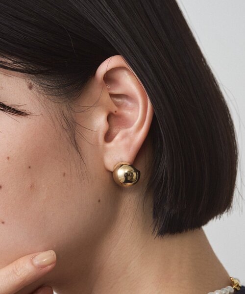 LOUNGEDRESS（ラウンジドレス）の「【GALENA/ガレナ】ドームピアス（ピアス（両耳用）・レディース・ゴールド/シルバー・FREE）」の4枚目の写真