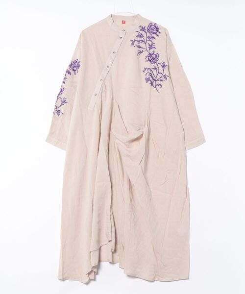 チャイハネ(チャイハネ)の「【チャイハネ】リシェーナ刺繍変形ワンピース(ワンピース・レディース・ベージュ/グリーン/ブラック・FREE)」の2枚目の写真