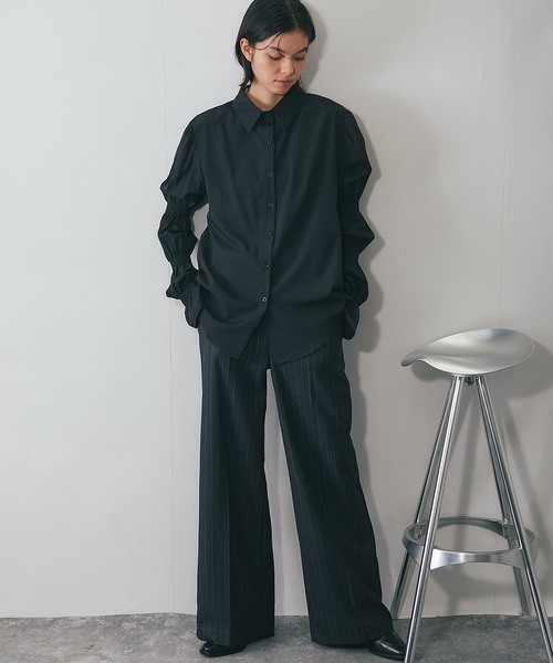 SMILE ORCHID(スマイルオーキッド)の「【2点セット】アシンメトリーニット×シャーリングブラウス(シャツ/ブラウス・レディース・ホワイト/ブラック・M)」の17枚目の写真