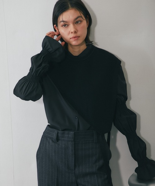 SMILE ORCHID(スマイルオーキッド)の「【2点セット】アシンメトリーニット×シャーリングブラウス(シャツ/ブラウス・レディース・ホワイト/ブラック・M)」の22枚目の写真