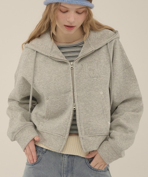 hazyl（ヘイジル）の「rivet double zip hoodie / リベットダブルジップフーディー（カーディガン/ボレロ・レディース・グレー/ワインレッド・フリー）」の2枚目の写真