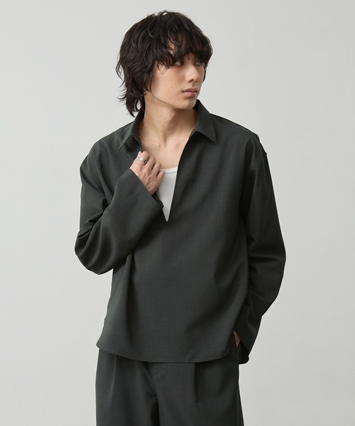 CALLNE（カルネ）の「【CALLNE】 High-twist Linen-like Skipper Shirt / 強撚リネンライクスキッパーシャツ（吸水速乾、UVカット、イージーケア）（シャツ/ブラウス・メンズ・ライトグレー/チャコールグレー・M/L）」の2枚目の写真
