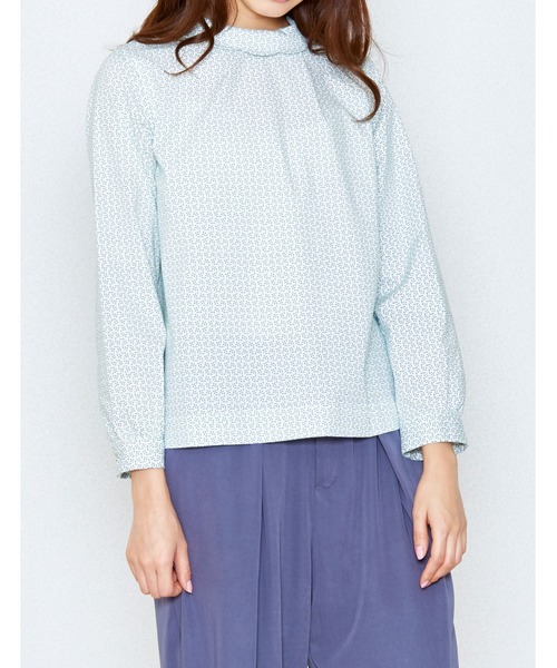 POU DOU DOU(プードゥドゥ)の「スカラップ衿長袖ブラウス(シャツ/ブラウス・レディース・オフホワイト/ブラック/グリーン系その他/ピンク系その他・3)」の5枚目の写真