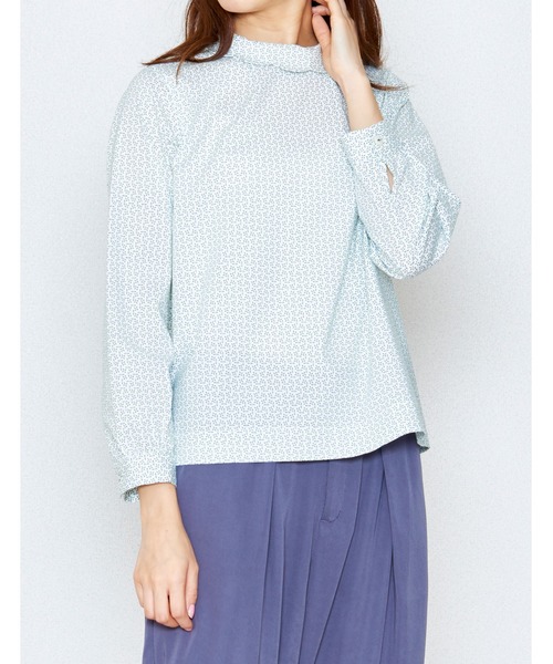 POU DOU DOU(プードゥドゥ)の「スカラップ衿長袖ブラウス(シャツ/ブラウス・レディース・オフホワイト/ブラック/グリーン系その他/ピンク系その他・3)」の7枚目の写真