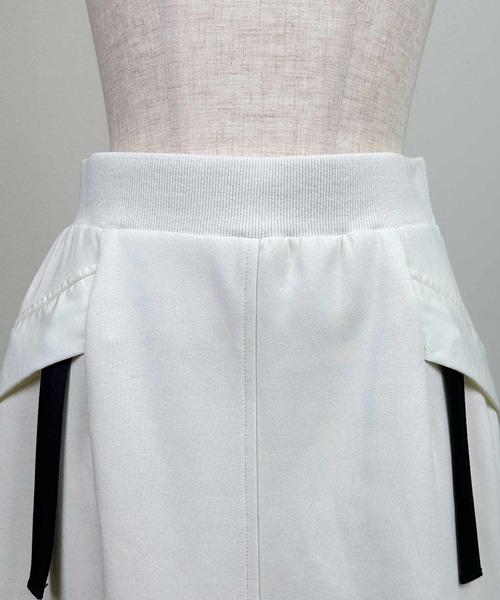 LUGIVA(ルギヴァ)の「【セットアップ可能】ポンチバックファスナースカート(スカート・レディース・ブラック/オフホワイト・M)」の18枚目の写真