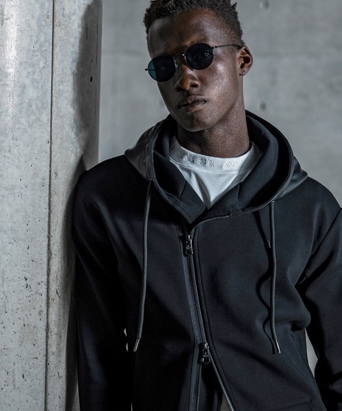 1PIU1UGUALE3  RELAX （ウノピゥウノウグァーレトレ リラックス）の「1PIU1UGUALE3 RELAX(ウノピゥウノウグァーレトレ リラックス)バイカーテックフーディー（パーカー・メンズ・ブラック・S/M/L/XL/XXL）」の6枚目の写真