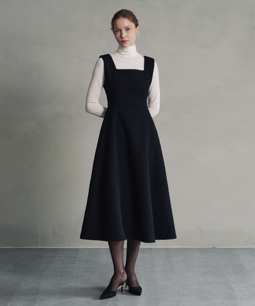 MARROT(マロット)の「ウールツイードボリュームロングドレス_ブラック(ワンピース・レディース・その他・MEDIUM/SMALL)」の1枚目の写真