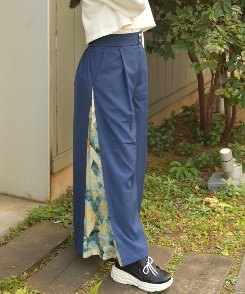 axes femme（アクシーズファム）の「サイドＰＴ切替フレアパンツ（その他パンツ・レディース・ブラック/ネイビー・FREE）」の4枚目の写真