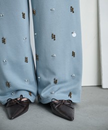 THE YOn（ザヨン）の「ビジューデザインスウェットイージーパンツ（スウェットパンツ）」