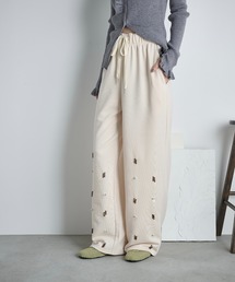 THE YOn（ザヨン）の「ビジューデザインスウェットイージーパンツ（スウェットパンツ）」