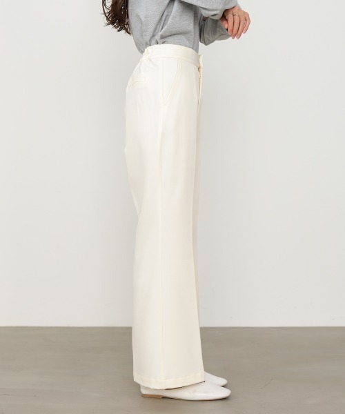 Bab(バブ)の「【選べるサイズ展開】ストレッチツイルセミフレアスラックスパンツ(スラックス・レディース・アイボリー/チャコールグレー/ブラック・L/M)」の12枚目の写真