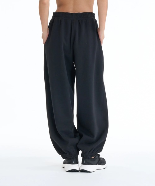 ROXY(ロキシー)の「ROXY ウィメンズ FITNESS TRIPLE HEARTS PANTS ロングパンツ 【2026年春夏モデル】/ロキシーUVカット接触冷感センタープリーツスウェットパンツ(スウェットパンツ・レディース・ブラック/グレー/ミント・SMALL/MEDIUM/LARGE)」の11枚目の写真