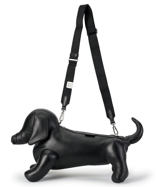 Maison MIHARA YASUHIRO（メゾンミハラヤスヒロ）の「【MIHARAYASUHIRO/ミハラヤスヒロ】A16BG716 DOLLS DACHSHUND BAG（ショルダーバッグ・メンズ・ブラック・FREE）」の2枚目の写真