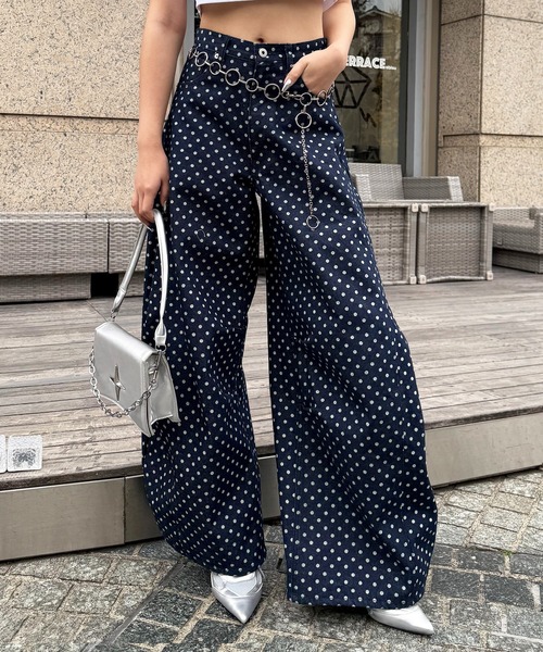 SPIRALGIRL(スパイラルガール)の「ドット柄バレルレッグパンツ(デニムパンツ・レディース・ドット/ブルー・SMALL/MEDIUM)」の10枚目の写真