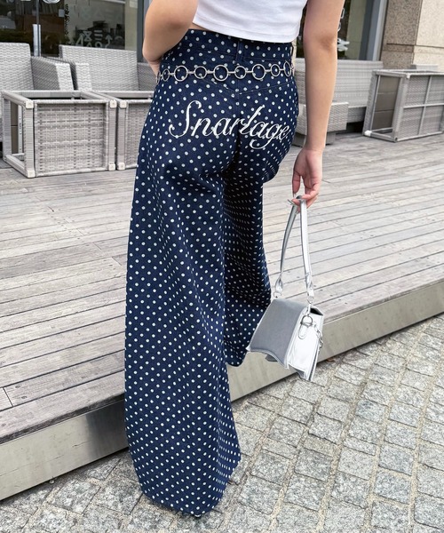 SPIRALGIRL(スパイラルガール)の「ドット柄バレルレッグパンツ(デニムパンツ・レディース・ドット/ブルー・SMALL/MEDIUM)」の11枚目の写真