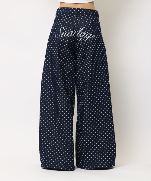 SPIRALGIRL(スパイラルガール)の「ドット柄バレルレッグパンツ(デニムパンツ・レディース・ドット/ブルー・SMALL/MEDIUM)」の14枚目の写真