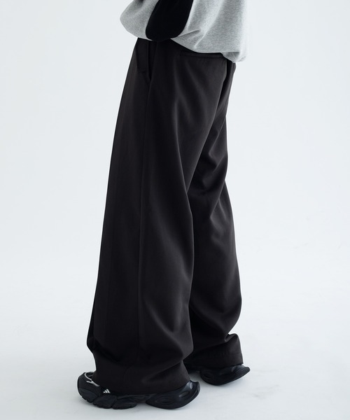 EPNK（イーピーエヌケー）の「Vertical wide tuck slacks / バーティカルワイドタックスラックス（スラックス・メンズ・ブラック・MEDIUM/SMALL/LARGE）」の5枚目の写真