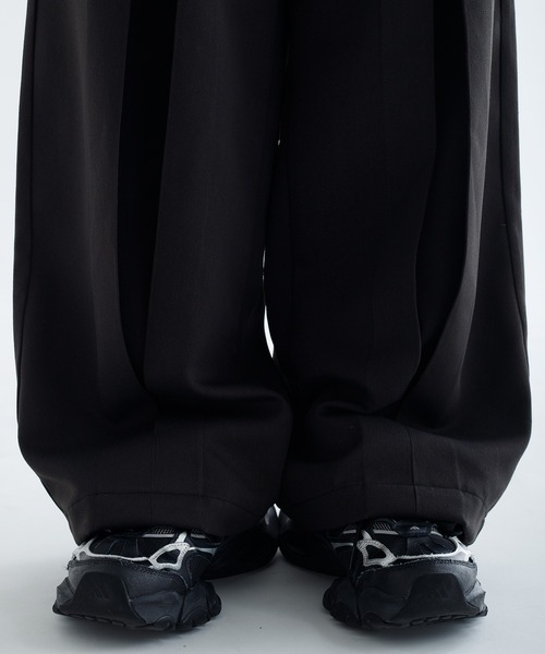 EPNK（イーピーエヌケー）の「Vertical wide tuck slacks / バーティカルワイドタックスラックス（スラックス・メンズ・ブラック・MEDIUM/SMALL/LARGE）」の13枚目の写真