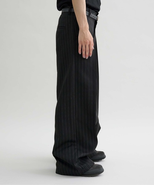 Vertical wide tuck slacks / バーティカルワイドタックスラックス