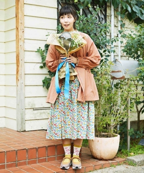 Jocomomola(ホコモモラ)の「Sancho Panza フラワープリントノースリーブワンピース(ワンピース・レディース・アイボリー/ネイビー・40/42)」の7枚目の写真
