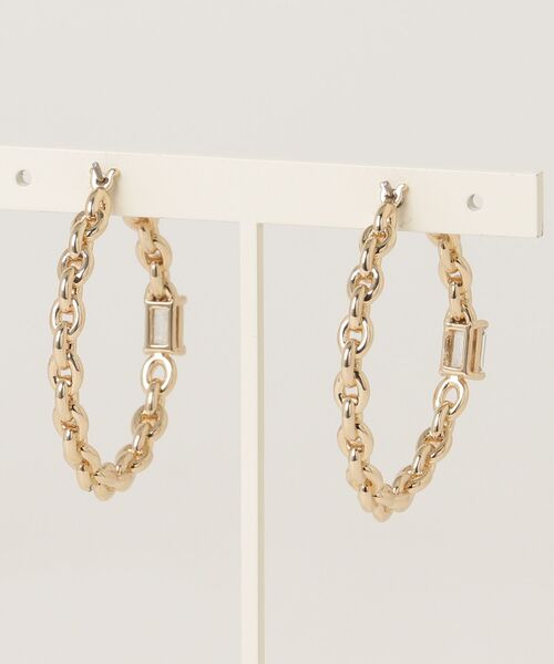 LAUREN RALPH LAUREN(ローレン ラルフ ローレン)の「ゴールドプレーテッド キュービック ジルコニア フープ ピアス(ピアス(両耳用)・レディース・イエロー系2・ONE)」の4枚目の写真
