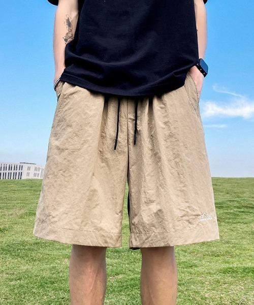 link lot(リンクロット)の「ワンポイントデザインナイロンハーフパンツ(その他パンツ・メンズ・パープル/ベージュ/ブラック/グレー・M/L)」の1枚目の写真