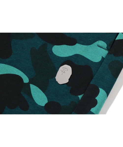 A BATHING APE(アベイシングエイプ)の「COLOR CAMO METAL APE HEAD RELAXED FIT SWEAT SHORTS(その他パンツ・メンズ・ブラック/ネイビー/パープル/グリーン・MEDIUM/XX-LARGE/X-LARGE/SMALL/LARGE)」の10枚目の写真