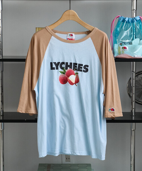 FREAK'S STORE(フリークスストア)の「FRUIT OF THE LOOM × FREAK'S STORE/フルーツオブザルーム 別注 シアー ラグランプリントTシャツ/ラグランT(Tシャツ/カットソー・レディース・チャコール/パープル/ベージュ・フリ-)」の3枚目の写真