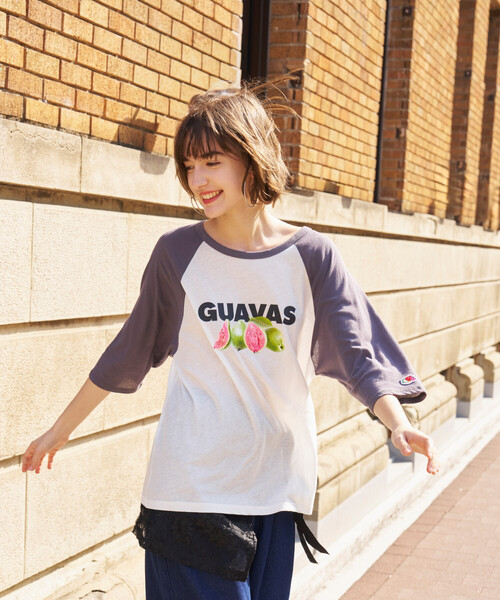 FREAK'S STORE(フリークスストア)の「FRUIT OF THE LOOM × FREAK'S STORE/フルーツオブザルーム 別注 シアー ラグランプリントTシャツ/ラグランT(Tシャツ/カットソー・レディース・チャコール/パープル/ベージュ・フリ-)」の6枚目の写真