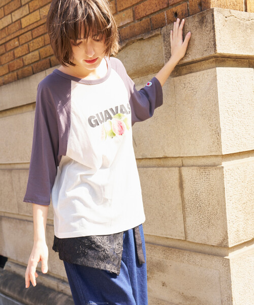 FREAK'S STORE(フリークスストア)の「FRUIT OF THE LOOM × FREAK'S STORE/フルーツオブザルーム 別注 シアー ラグランプリントTシャツ/ラグランT(Tシャツ/カットソー・レディース・チャコール/パープル/ベージュ・フリ-)」の7枚目の写真
